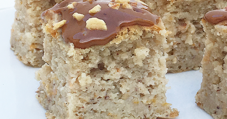 Torta allo yogurt, nocciole e nespole. #GlutenFree