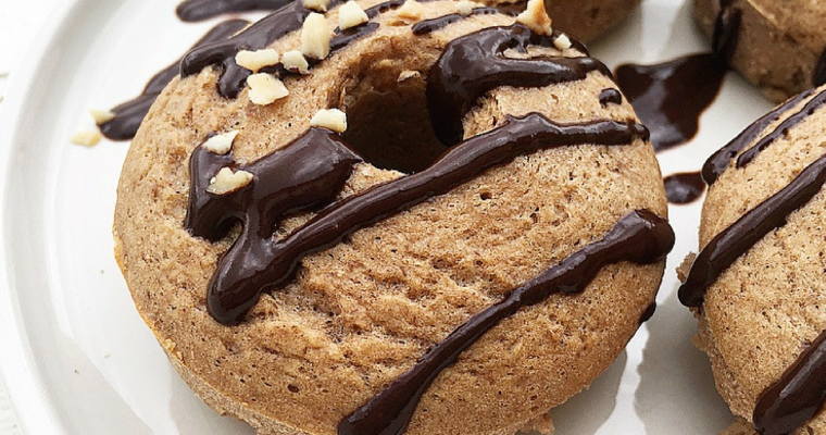 Donuts alle castagne e mango con crema al Ferrero Rocher.