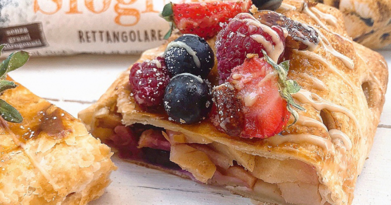 Strudel di mele senza zucchero e burro con mandorle alla liquirizia. Insieme per la ricerca con Exquisa Italia.