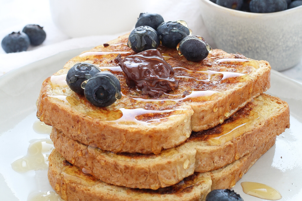 French Toast in padella con pan bauletto integrale Delicious Breakfast