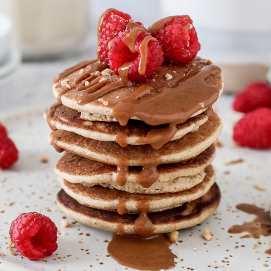Pancakes senza zuccheri, glutine e latticini - Ricetta facile